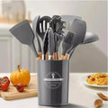 Kit Completo de Utensílios de Cozinha em Silicone – 12 Peças com Cabo de Madeira